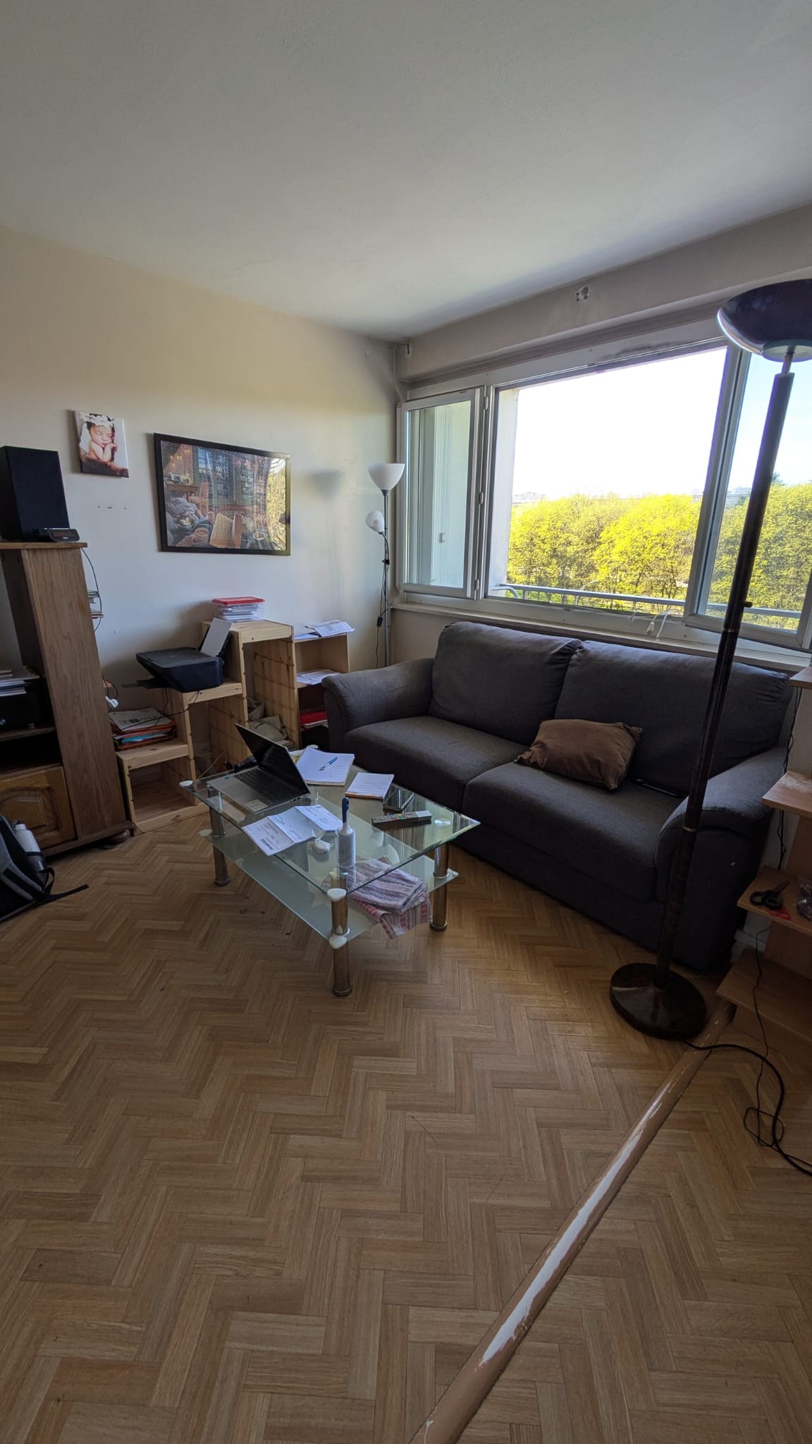 Logement encombr&eacute; avant d&eacute;barras